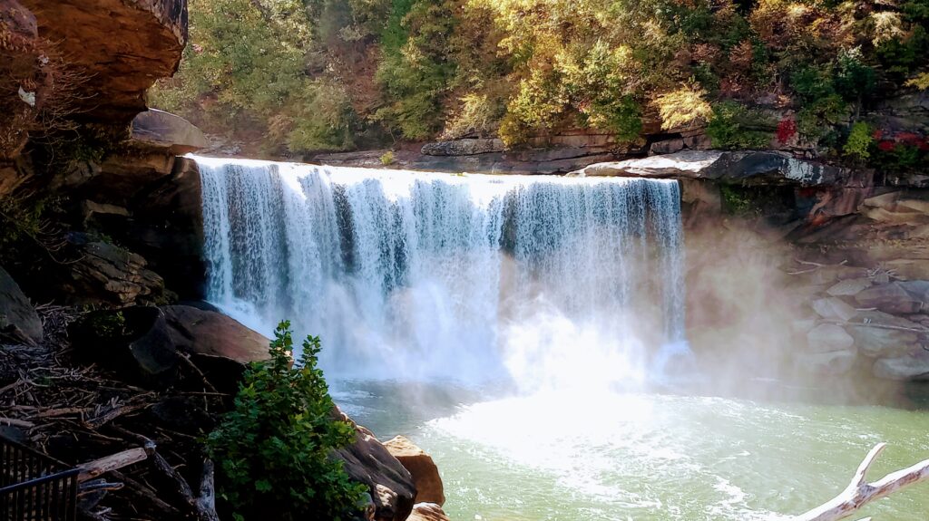 Cumberland Falls Kentucky in October